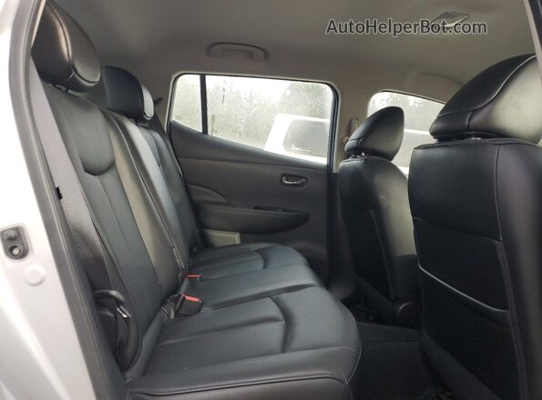 1N4BZ0CP4GC313283 2016 NISSAN LEAF Silver Vista interior trasera