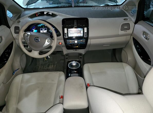 1N4BZ0CP8HC302773 2017 NISSAN LEAF White Dashboard view
