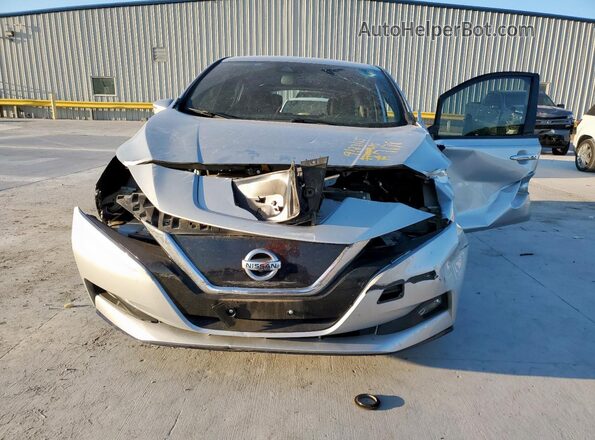 1N4BZ1CP2KC312552 2019 NISSAN LEAF Серебряный Вид спереди