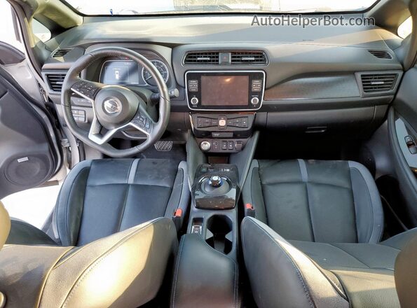1N4BZ1CP2KC312552 2019 NISSAN LEAF Серебряный Вид панели приборов
