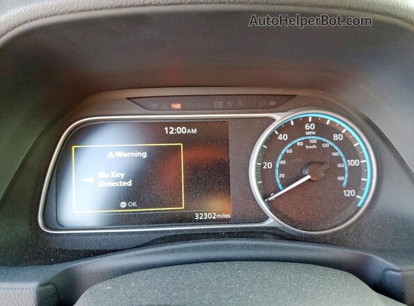 1N4BZ1CP2KC312552 2019 NISSAN LEAF Серебряный Вид щитка приборов
