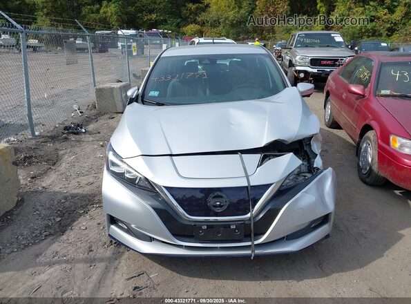 1N4BZ1DP3LC307747 2020 NISSAN LEAF Silver Вид задньої частини салону