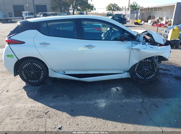 1N4CZ1CV1PC553593 2023 NISSAN LEAF White 