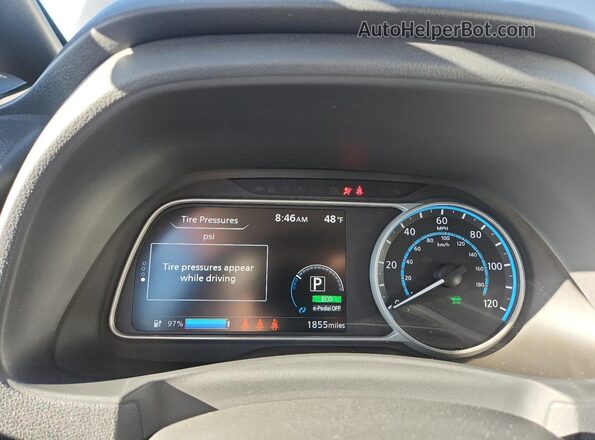 1N4CZ1CV5SC567022 2025 NISSAN LEAF Gray ხელსაწყოთა პანელის ხედი