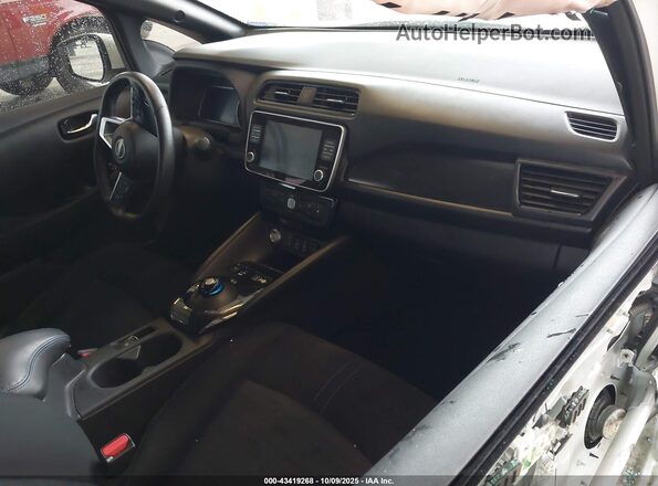 1N4CZ1CV6PC551340 2023 NISSAN LEAF White Vista interior delantera