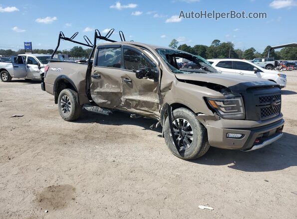 1N6AA1ED9NN106019 2022 NISSAN TITAN Желто-коричневый 