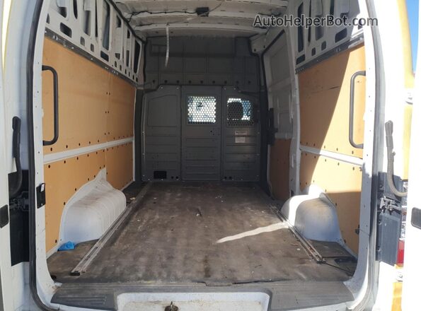 1N6AF0LY0JN813182 2018 NISSAN NV Желтый 