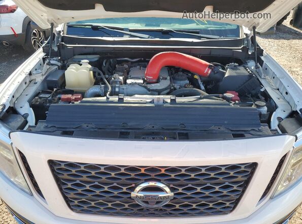 1N6BA1F49KN511134 2019 NISSAN TITAN White Вид задньої частини салону
