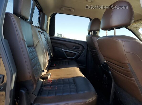 1N6BA1F4XGN503003 2016 NISSAN TITAN Черный Вид задних сидений