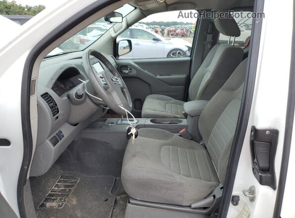 1N6ED0CE5LN725549 2020 NISSAN FRONTIER White Front interior view