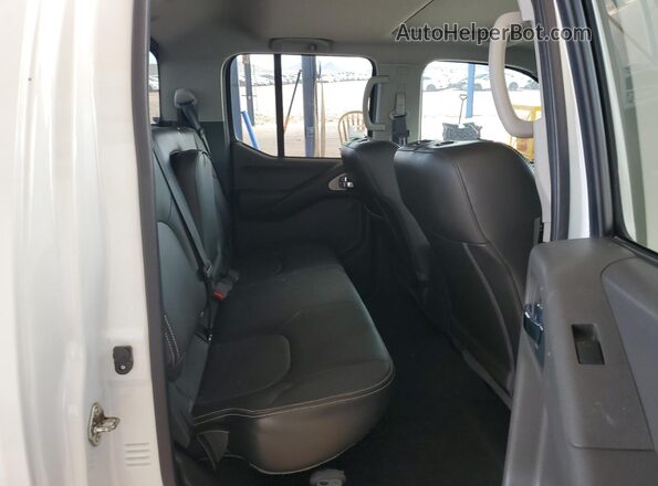 1N6ED0EB7LN718251 2020 NISSAN FRONTIER White Rear seats view