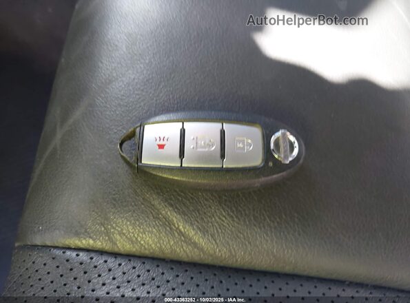 1N6ED0EB9MN708824 2021 NISSAN FRONTIER Silver Widok deski rozdzielczej