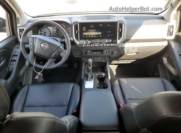 1N6ED1EJ7SN616699 2025 NISSAN FRONTIER Зеленый Вид панели приборов