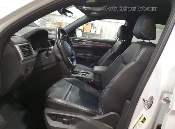 1V24C2CA3LC204303 2020 VOLKSWAGEN ATLAS White Вид салону спереду