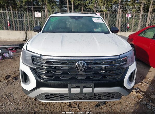1V2CR2CA8SC553000 2025 VOLKSWAGEN ATLAS White Rear interior view