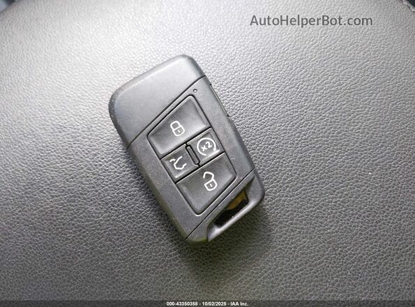 1V2DP2CA4JC592191 2018 VOLKSWAGEN ATLAS Silver 