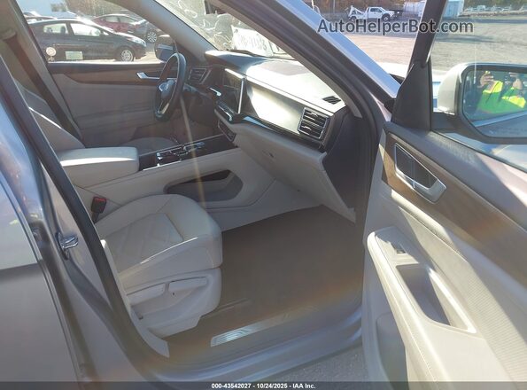 1V2HR2CA4SC551850 2025 VOLKSWAGEN ATLAS Silver Front interior view