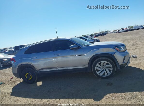 1V2JC2CA9NC209446 2022 VOLKSWAGEN ATLAS Silver Vista interior trasera