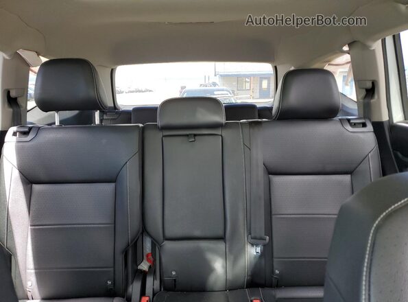 1V2KP2CA4PC509410 2023 VOLKSWAGEN ATLAS White Vista de los asientos traseros
