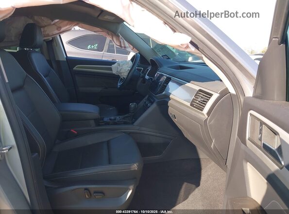 1V2SR2CA8PC528178 2023 VOLKSWAGEN ATLAS Серебряный Вид салона спереди