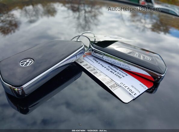 1V2VMPE84PC029798 2023 VOLKSWAGEN ID.4 Red Dashboard view