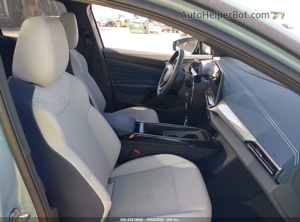 1V2VRPE84SC003129 2025 VOLKSWAGEN ID.4 Light Blue Вид салону спереду