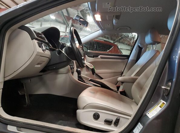 1VWAA7A39JC045308 2018 VOLKSWAGEN PASSAT Gray 