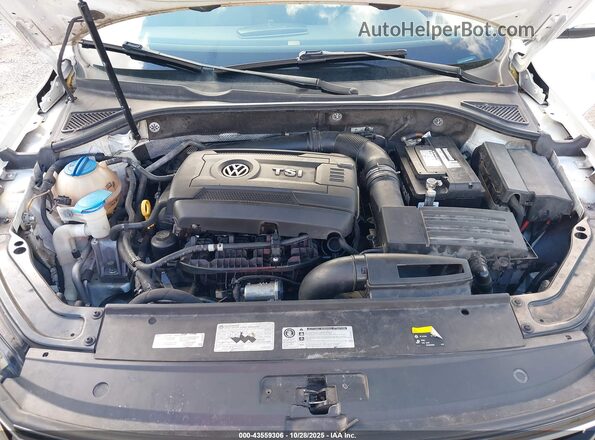 1VWAT7A39GC066565 2016 VOLKSWAGEN PASSAT White Widok z tyłu