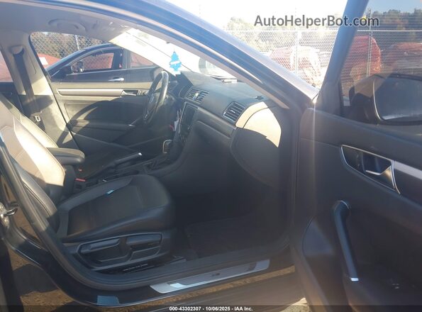 1VWDT7A35HC082650 2017 VOLKSWAGEN PASSAT Black Widok wnętrza z przodu