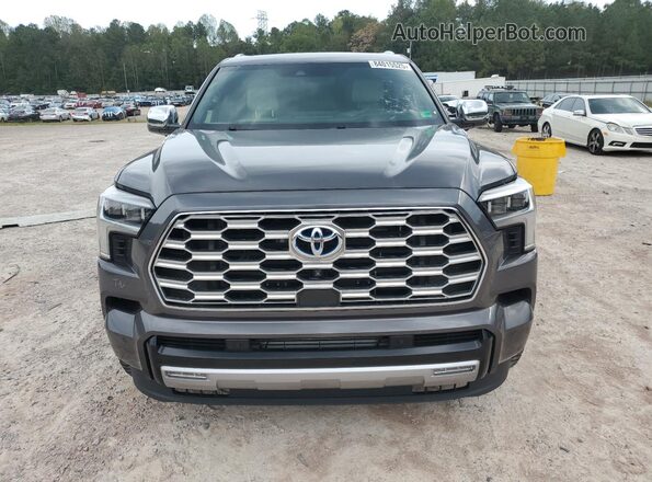 7SVAAABA5PX008924 2023 TOYOTA SEQUOIA Gray უკანა ხედი