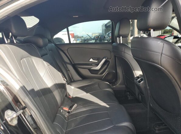 WDD3G4EB1KW001089 2019 MERCEDES-BENZ A Black Вид задньої частини салону