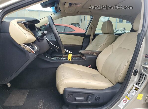 4T1BD1EB5JU060438 2018 TOYOTA AVALON Silver 