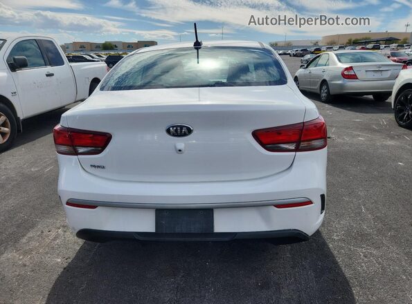 3KPA24AD3ME372971 2021 KIA RIO White Սալոնի դիմացի տեսք