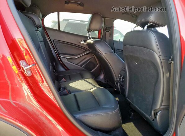 WDCTG4EB5JJ490306 2018 MERCEDES-BENZ GLA Red 