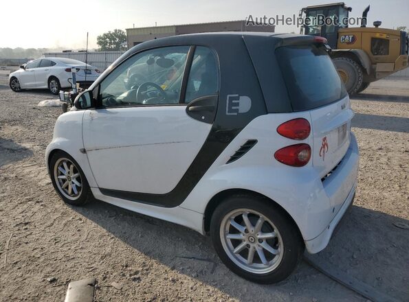 WMEEJ9AA6GK843070 2016 SMART FORTWO White Tył prawy