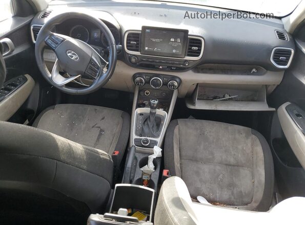 KMHRC8A36MU120465 2021 HYUNDAI VENUE White Vista del cuadro de instrumentos
