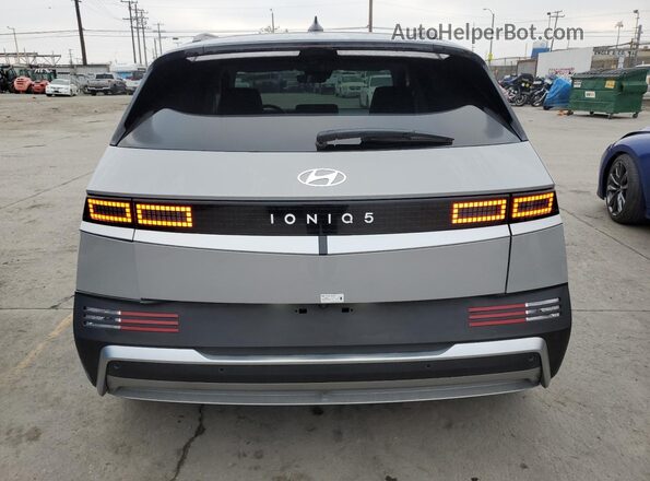 7YAKN4DA0SY004017 2025 HYUNDAI IONIQ Gray Vista interior delantera