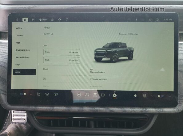 7FCTGAAA1NN012877 2022 RIVIAN R1T Gray Вид щитка приладів