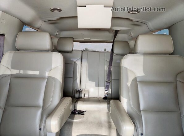 1GNSCHKC5LR142194 2020 CHEVROLET SUBURBAN White Rear interior view