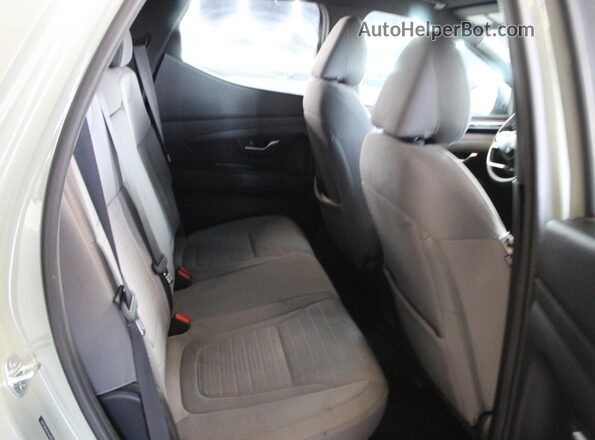 5NTJBDAEXNH026424 2022 HYUNDAI SANTA CRUZ Green Front interior view