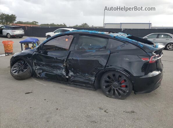7SAYGDEF8RF041531 2024 TESLA MODEL Y Черный Задняя правая четверть