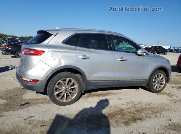 5LMCJ2C91JUL20690 2018 LINCOLN MKC Серебряный 