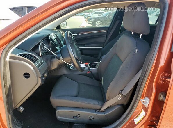 2C3CCAAG4MH538079 2021 CHRYSLER 300 Оранжевый 