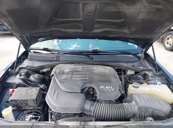 2C3CCAAG5MH637011 2021 CHRYSLER 300 Черный Вид сзади