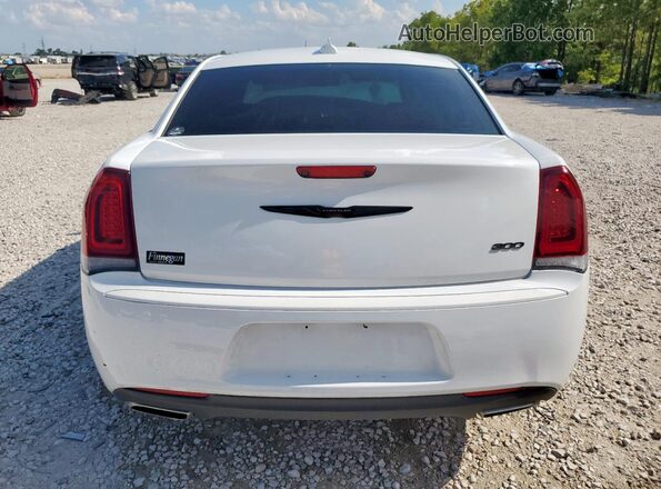 2C3CCAAG8NH221861 2022 CHRYSLER 300 White Հետևի տեսք