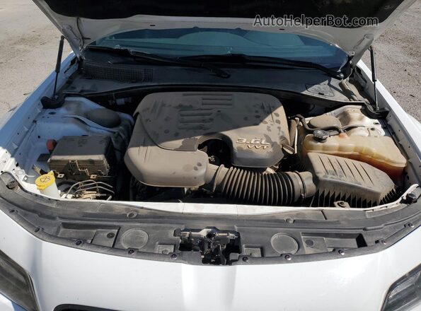 2C3CCABG2MH529170 2021 CHRYSLER 300 Белый Вид задней части салона