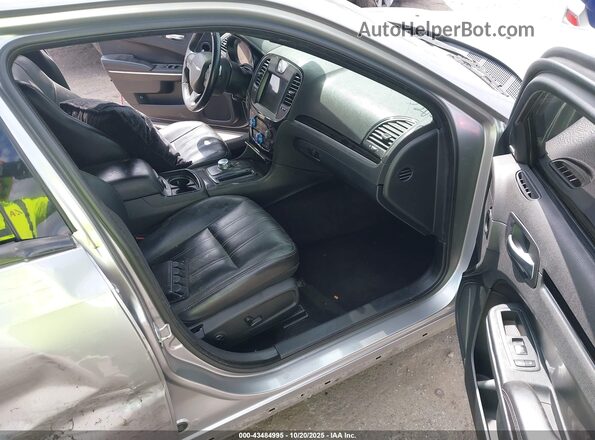 2C3CCABG5JH214035 2018 CHRYSLER 300 Серебряный Вид салона спереди