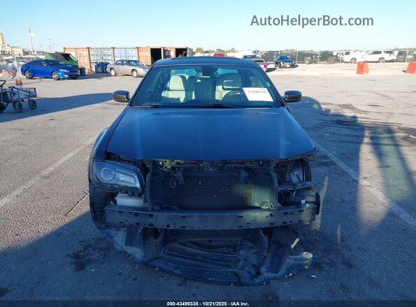 2C3CCABG6JH142973 2018 CHRYSLER 300 Gray Widok wnętrza z tyłu