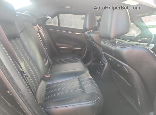 2C3CCABG6PH537731 2023 CHRYSLER 300 Черный Вид задних сидений