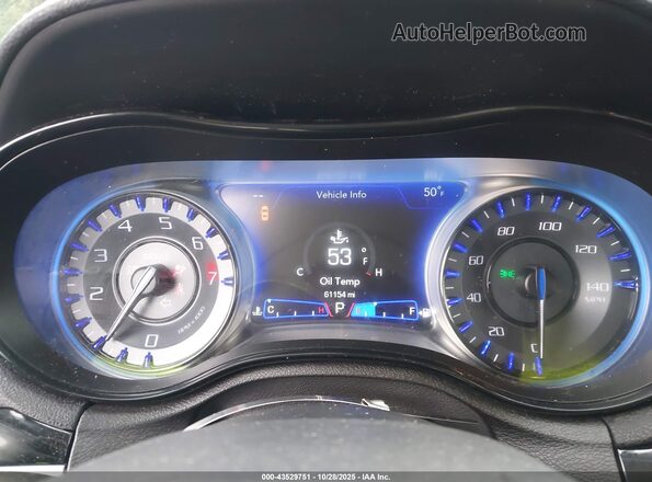 2C3CCABG6PH573130 2023 CHRYSLER 300 Silver Вид задніх сидінь
